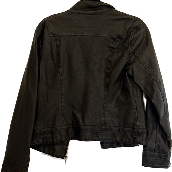 Studio M Black jacket, never worn - Picture 5 of 7